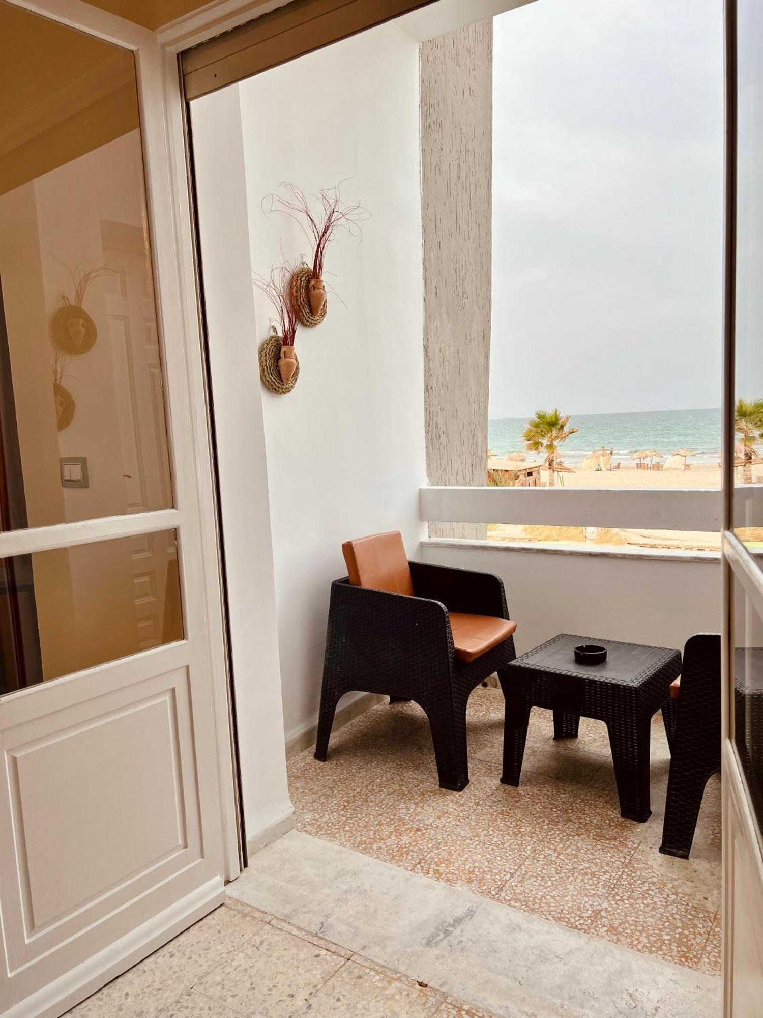 Appartement Vue De Mer Pied Dans L'Eau Gabes Luaran gambar